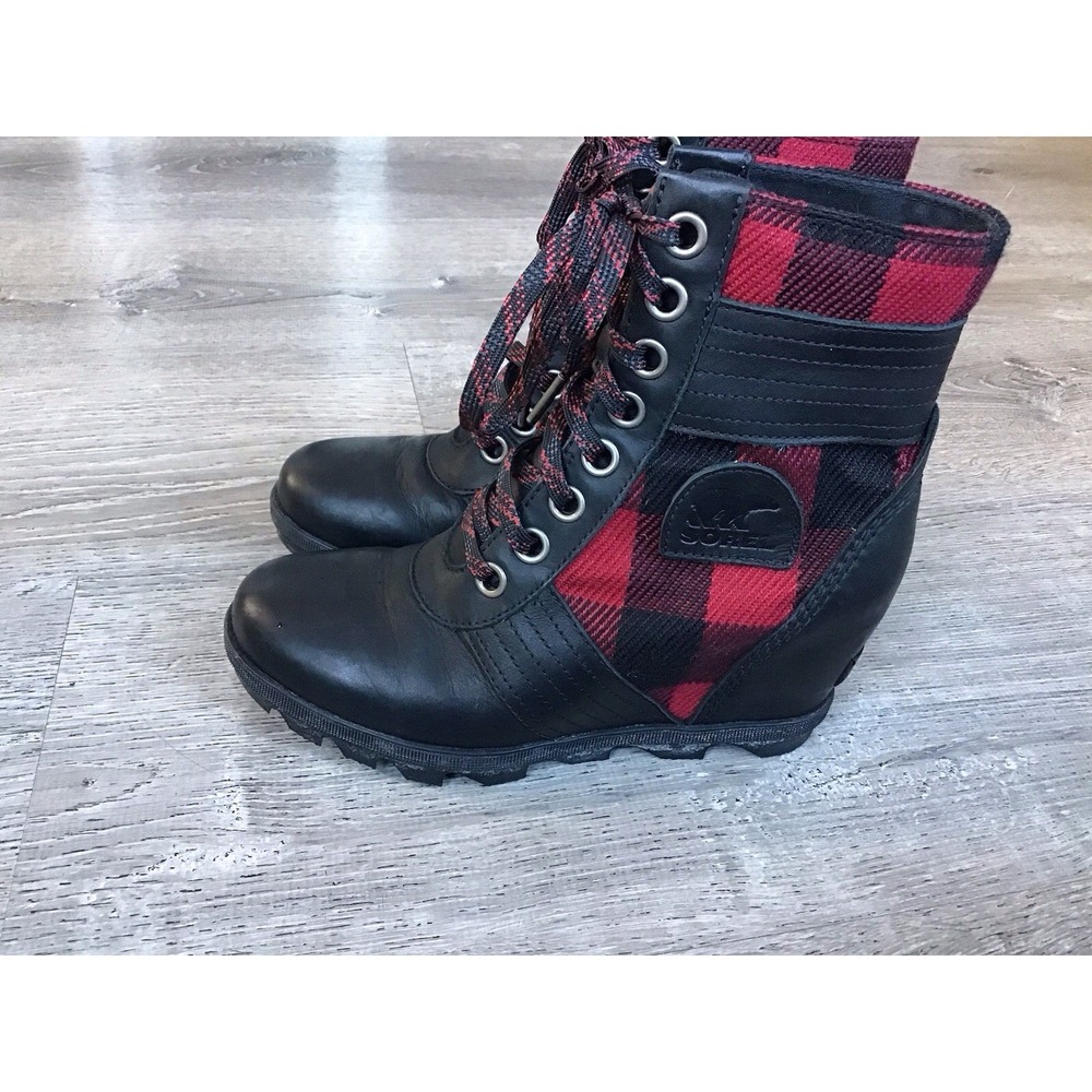 Sorel Womens Size 7.5 Lexie Wedge Ankle Boots Checkered Red Black Plaid Leather
